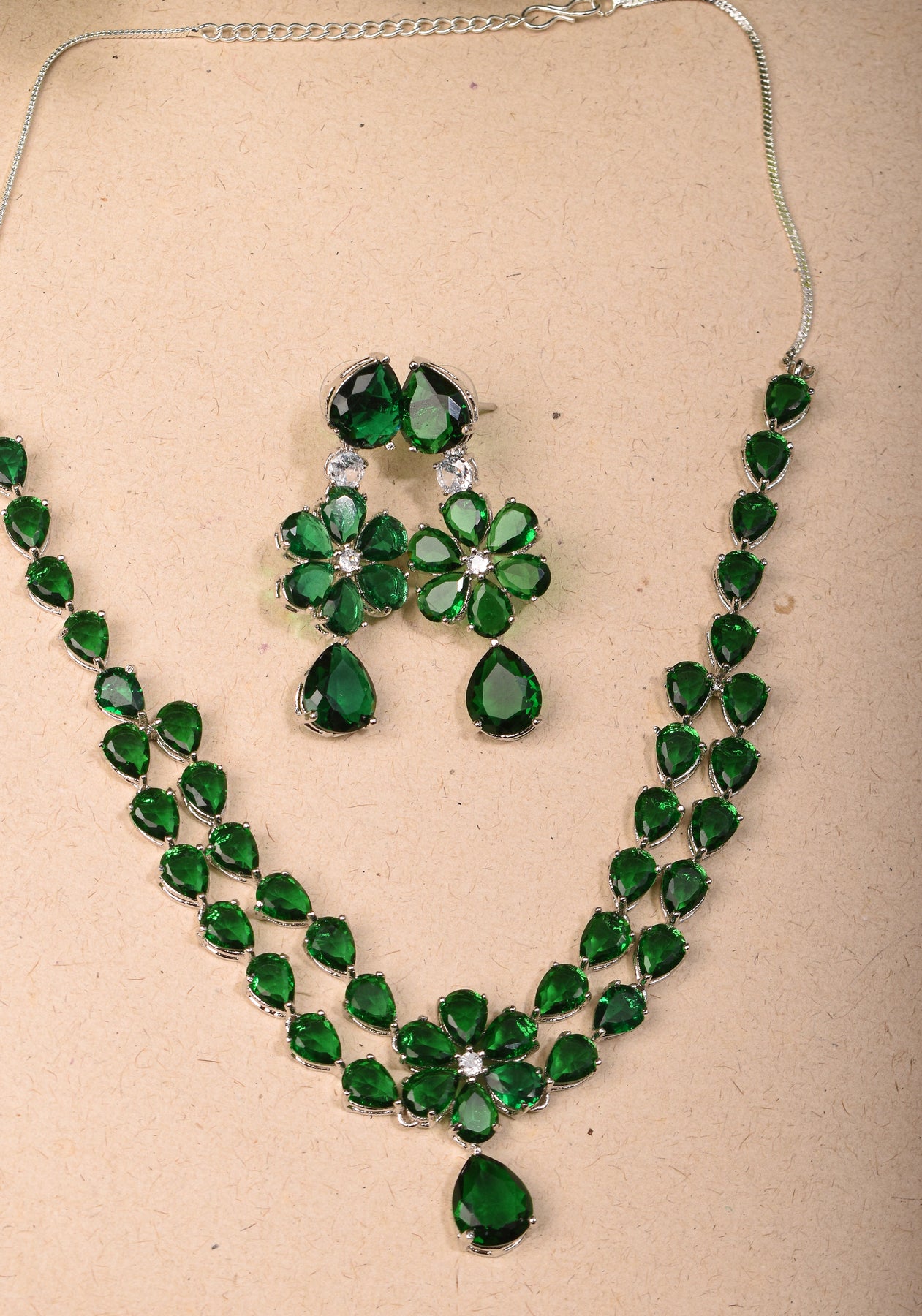 White Finish Zircon & Green Stone Necklace Set