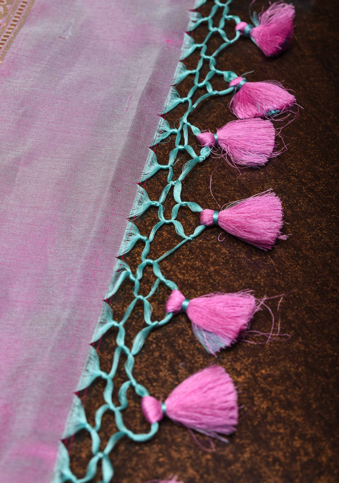 Lilac Dual Tone Katan Silk Saree with Meenakari Floral Jaal and Zari Border | SILK MARK CERTIFIED | Shobitam