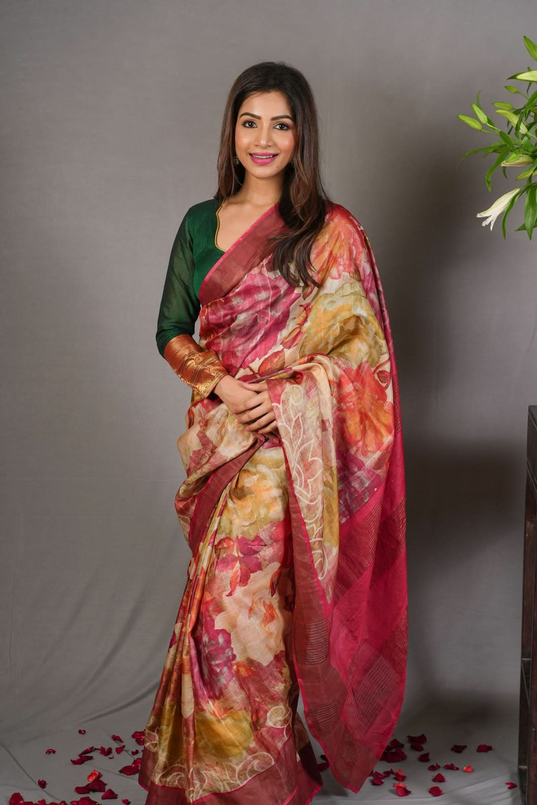 Jari Tussar Silk Saree with Floral Digital Print in Beige | SILK MARK CERTIFIED jii