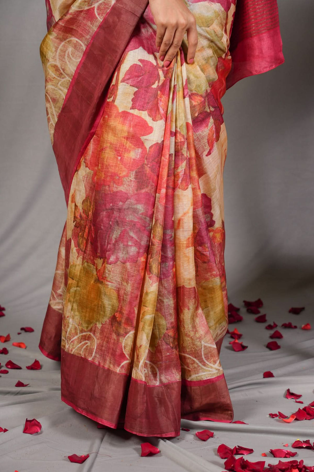 Jari Tussar Silk Saree with Floral Digital Print in Beige | SILK MARK CERTIFIED jii