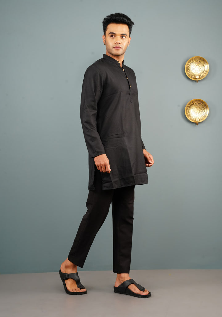 Men Cotton Blend Kurta in Black