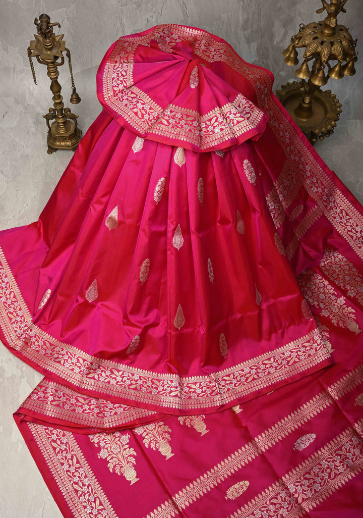 Pinkish Red Pure Banarasi Katan Silk Saree with Floral Buttis and Purple  Zari Border | SILK MARK CERTIFIED