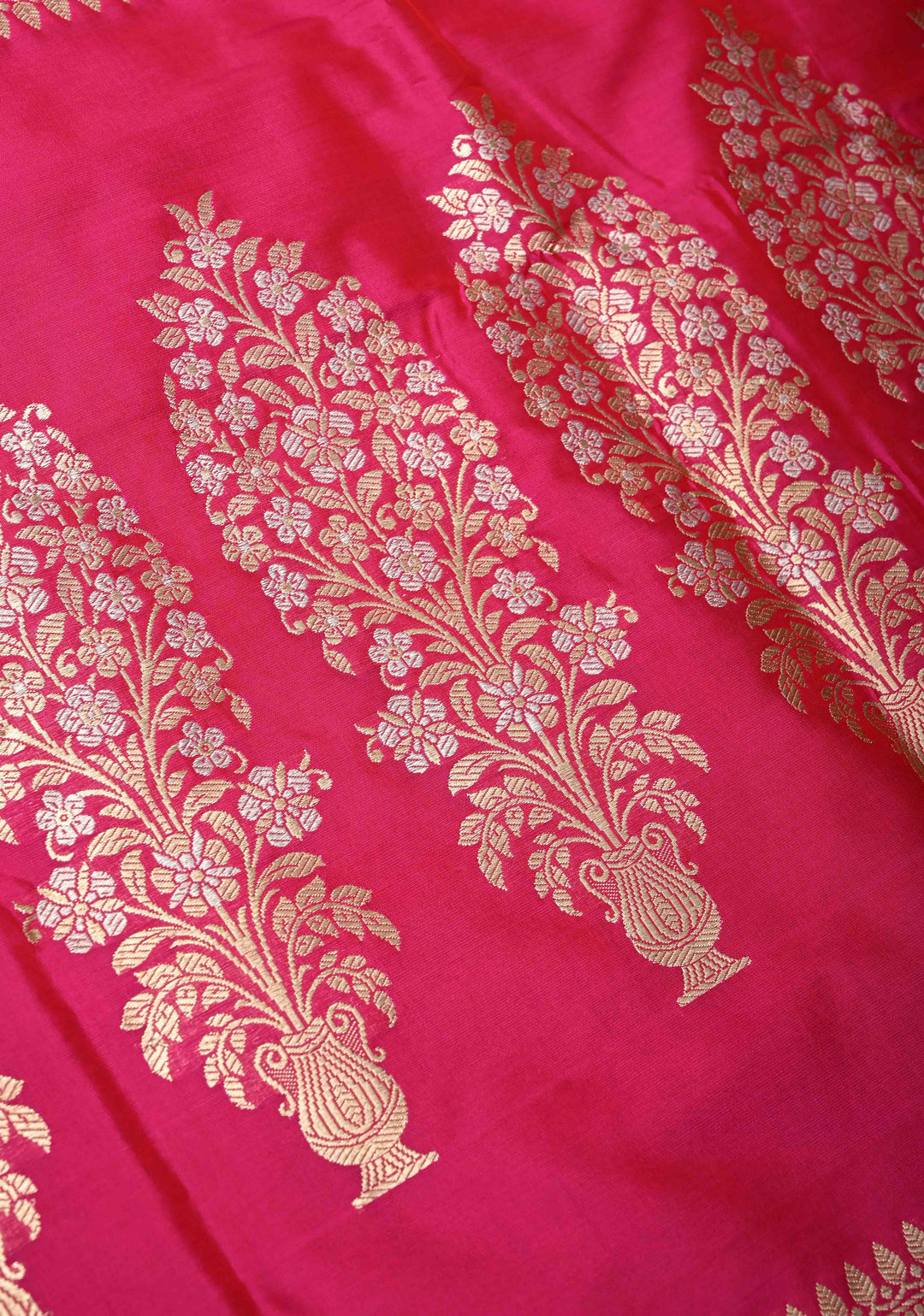 Pinkish Red Pure Banarasi Katan Silk Saree with Floral Buttis and Purple  Zari Border | SILK MARK CERTIFIED