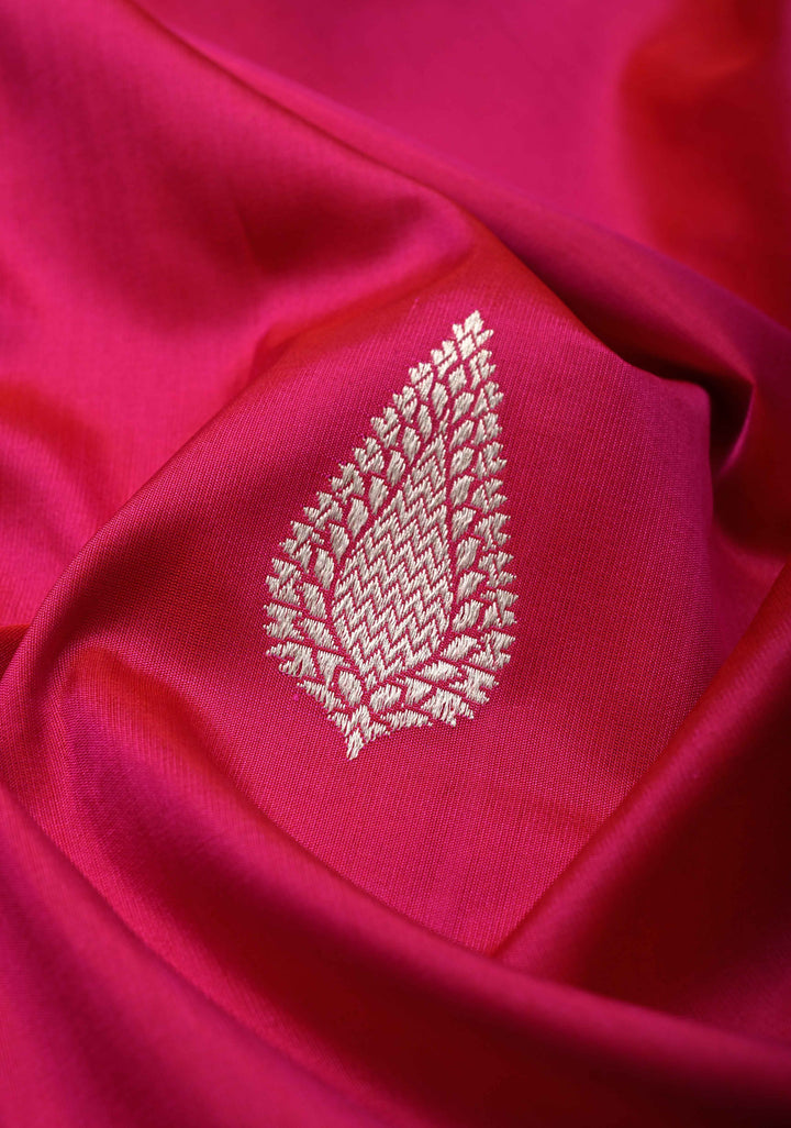 Pinkish Red Pure Banarasi Katan Silk Saree with Floral Buttis and Purple  Zari Border | SILK MARK CERTIFIED