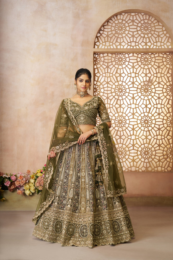 Noor-e-Mehendi Lehenga