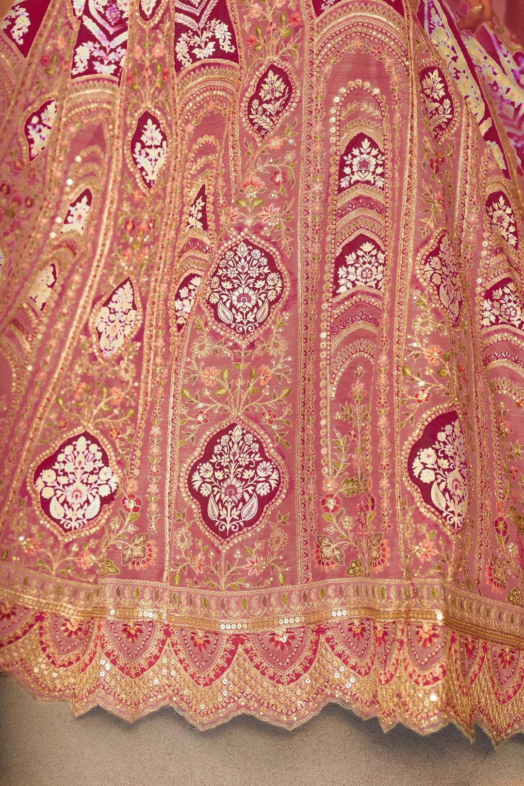 Rooh-e-Gulab Lehenga