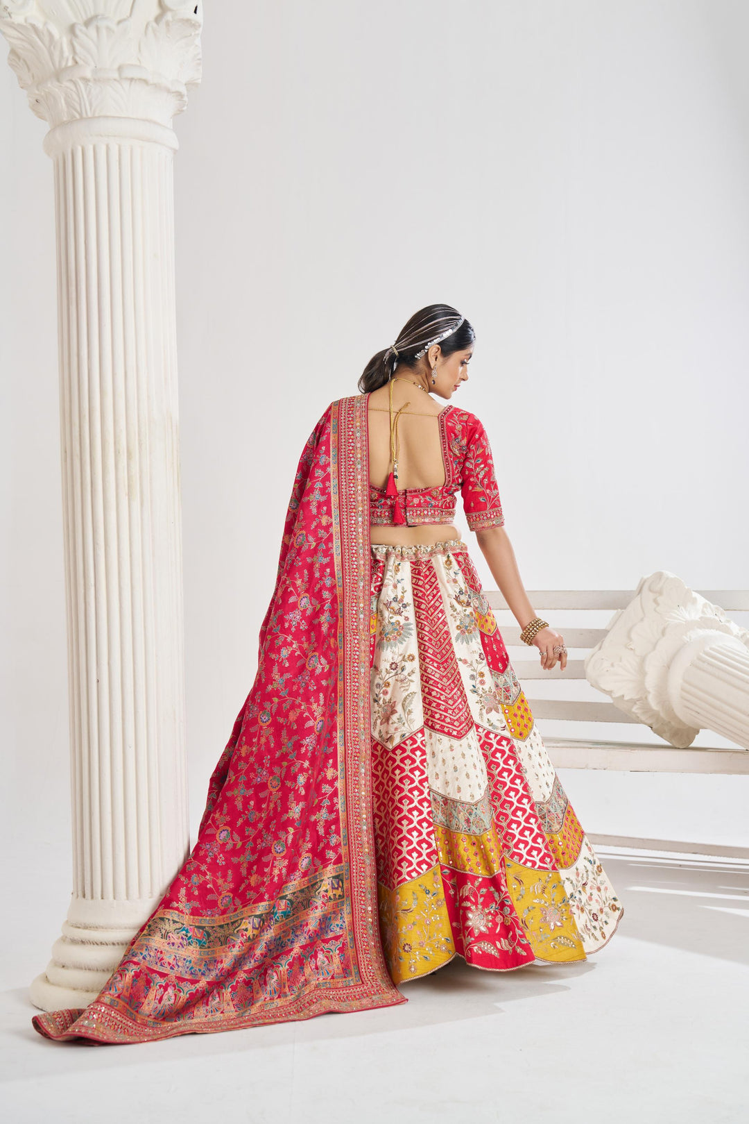 Baiza Banarsi Lehenga