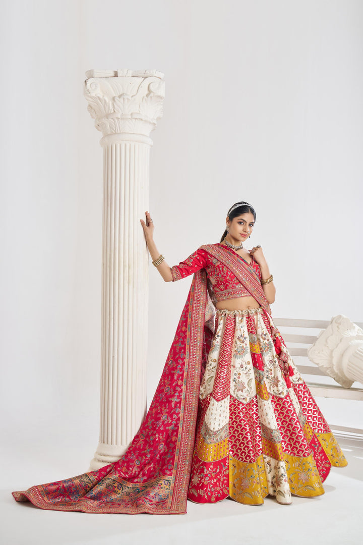 Baiza Banarsi Lehenga