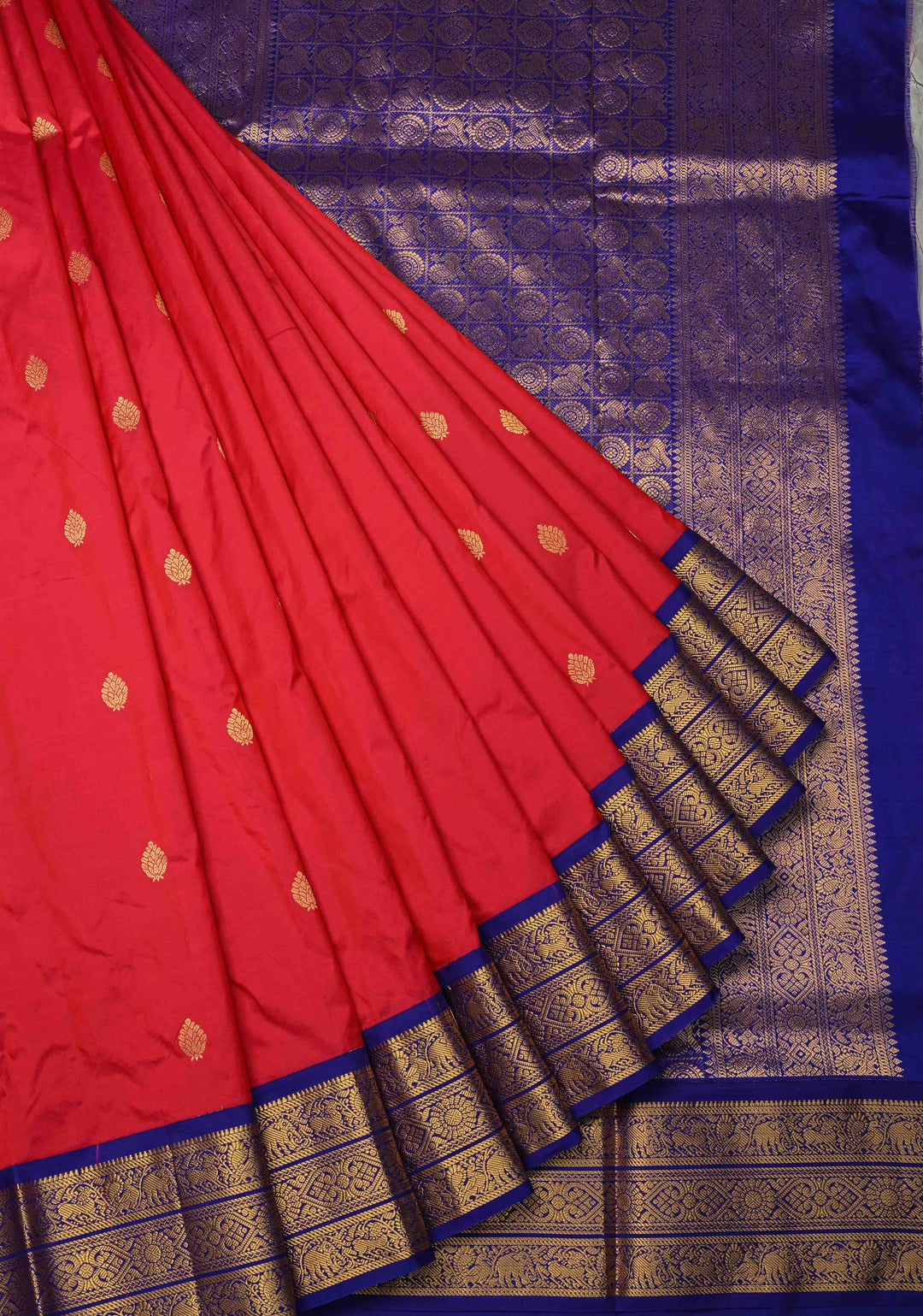 9 Yards Madisar saree in Rani Pink Dual tone with Zari Buttas and Zari Border, No Blouse Piece