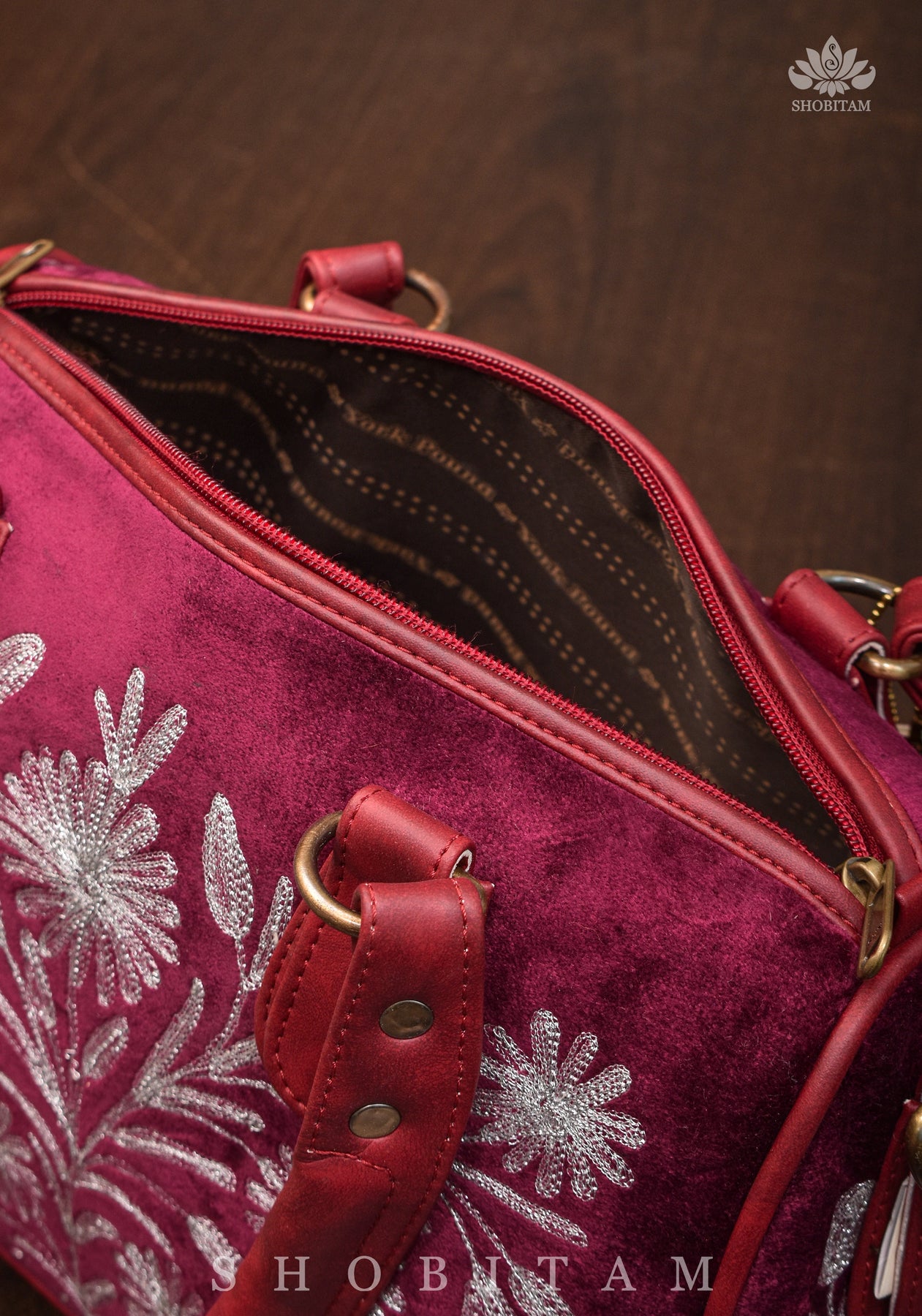 Exquisite Kashmiri Tilla Embroidered Ladies Hang Bag in Burgundy