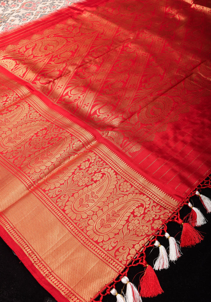Ikkat Patola Kanjivaram Fusion Pure Silk Saree in Ivory and Red with Zari Border | SILK MARK CERTIFIED