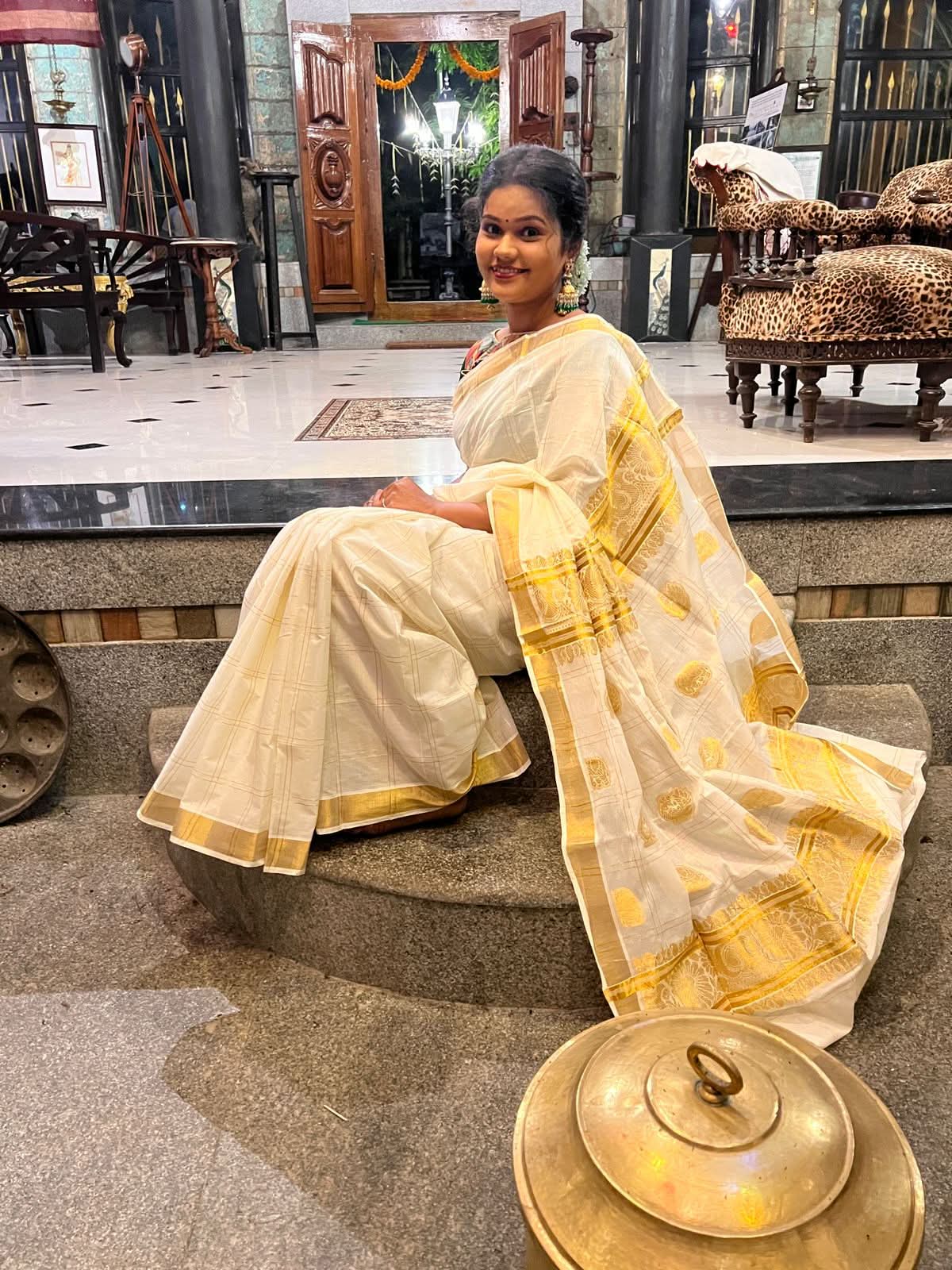 Elegant Kerala Kasavu Saree in Off White and Stunning Top