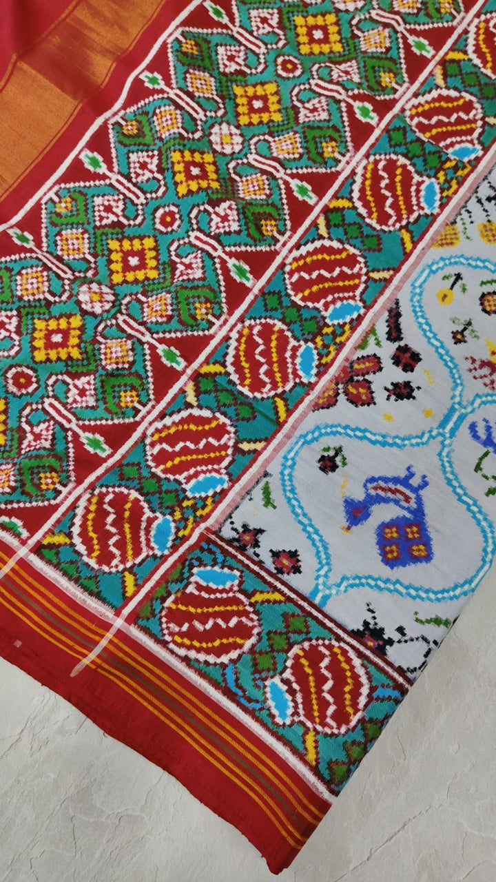 Gray Patan Patola double ikkat silk saree with Trellis Pattern flora and fauna Theme | SILK MARK CERTIFIED