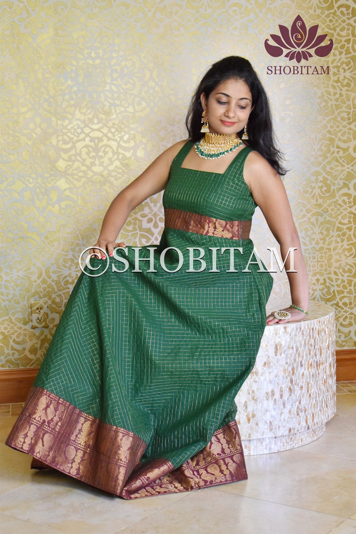 Golden Accent... . . . . . . . #madhurai #maxidress #sungudidress  #traditionalwear #indiantraditionalwear #eth… | Maxi dress, New designer  dresses, Long gown design